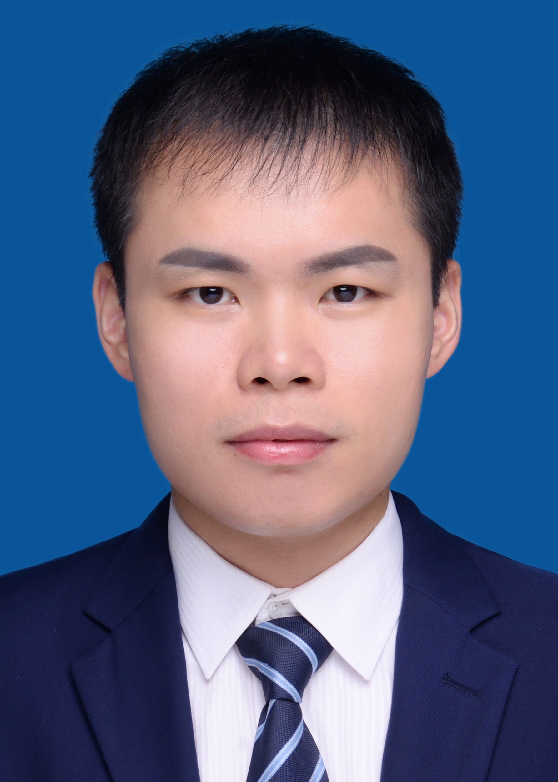1744620470160428.jpg 27何俊.jpg
